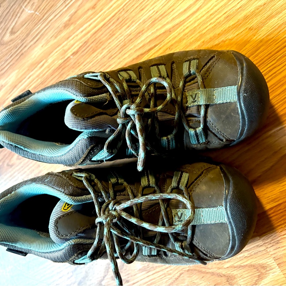 Hiking shoes